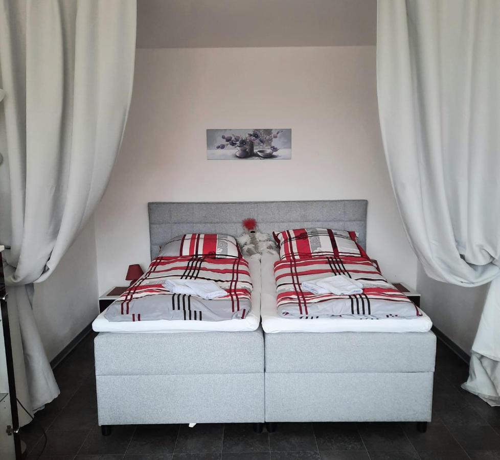 Apartment Therme Inkl Handtuecher Und Bettwaesche *